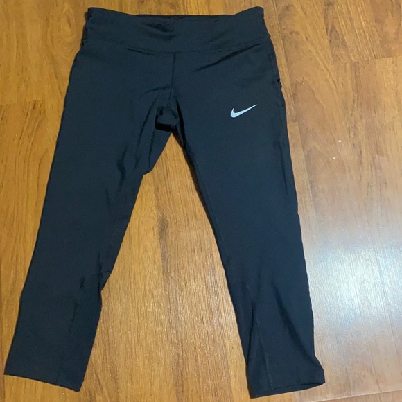 Nike dry fit cropped leggings - Picture 1 of 3